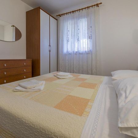 Apartments Dino Crikvenica Buitenkant foto
